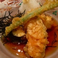 菜な 春吉店 - 湯葉の揚げ出し。湯葉なので食感が楽しいですね。