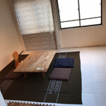 cafe yom pan - 3階は座卓のフローリング席