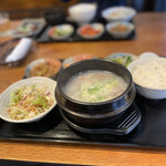 韓国の家 - ソルロンタン定食800円