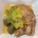 ハーブカフェYKガーデン - 牛蒡、キウイ、豚肉。不思議だけど合うのデス❗️