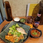 SPICY CURRY 魯珈 - ５周年記念メニュー 牡蠣の薬膳カレー＋海鮮ビリヤニ(バスマティ米の炊き込みご飯)＋蟹マサラ＋鯛煮干し出汁割りスープ＋数の子パチャディ＋マンギャオのアチャール＋ネパールビール