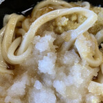 本格手打うどん はゆか - 大根おろしがたっぷり入っているので、絡めていただきます！お出汁も美味しい！！