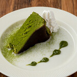 Roasted matcha basque cheesecake