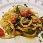 リストランテ シャイー - 雲丹とミニトマト、おかひじきのブカティーニ