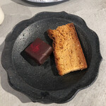 ASAKO IWAYANAGI SALON DE THE - ショコラとラスク