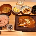 玄米ごはんや 橙 - 鯖味噌煮定食(900円)