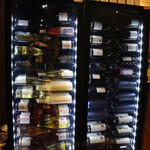 北海道焼肉 北うし - 省スペースだけど大容量のワイン