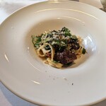 クラリタ ダ マリッティマ - タリアテッレ オーストラリア産仔羊と黒キャベツの煮込みソース