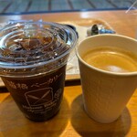 箱根ベーカリー - アイスコーヒーとホットコーヒー