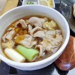 武蔵野うどんっ かみつけ製麺店 - 【2021.12.4(土)】肉汁うどん(並盛・400g)880円のめんつゆ