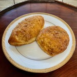 みつわベーカリー - カレーパン2種