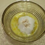 イタリアンレストラン Zucca - イエロー白菜のスープと柔らかい帆立