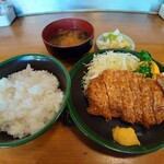 双葉食堂 - 本日の定食 豚ロースカツ750円