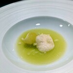 蒼 - 静岡、景山さんのマスクメロンのスープ。身が締まって甘く濃い。これ以上のメロンにも出逢ったことが無い。他では、浜松の勢麟さんで頂けます