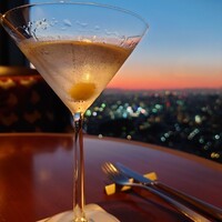DINING & BAR TABLE 9 TOKYO - 