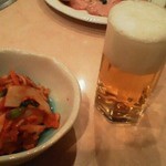 焼肉 鶯谷園 - 121201東京　鶯谷園　キムチ＆瓶ビールで乾杯