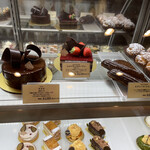 アシッドラシーヌ - ショーケース内