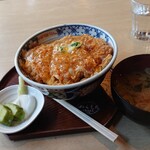 Edo Sei - カツ丼      肉ちと堅め