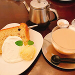 パルファン - チョコチップとバナナのシフォンケーキ