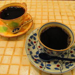 MOKICHI珈琲 - パナマ・コトワ・ドンカ農園・プレミアムリザーブ・ナチュラル／フルシティロースト（手前）とブレンド・ノエル（奥）