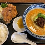 新新園 - 担々麺ランチ