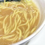 麺屋 友喜 - 大橋製麺の中太麺は弾力がありました。