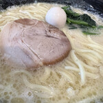 横浜家系ラーメン春吉家 - アップ！