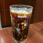 Dotoru Kohi Shoppu - アイスコーヒーに、徐々に生クリームが溶けていくのを見ると落ち着きます。