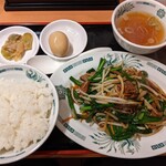 日高屋 - ニラレバ炒め定食（680円）、味玉（100円→50円）