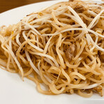 もやしそば己城 - 細い蒸し麺と極細のもやし