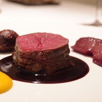 Dec, 2012　蝦夷鹿モモ肉の岩塩包み焼き　カボチャのﾋﾟｭｰﾚ　５種ﾍﾞﾘｰ・ｳﾞｨﾈｶﾞｰｿｰｽ