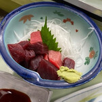 鯉とうなぎのまるます家 - まぐろぶつ切