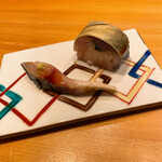 飛 - 鯖の棒鮨とつまみの鯖