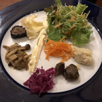 Jiyuugaokachizu Tei - 贅沢コース・チーズと自家製ドレッシングのサラダ