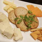 IL COVO - 本日のチーズ盛り合わせ