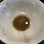 さぶろう - ご馳走さまでした。↑丼の底に残った煮干しの粉に注目