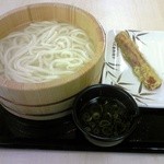 丸亀製麺 - 釜揚げうどん・大とちくわ天