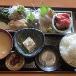 Sushi Izakaya Umifuku - 刺身盛合せ定食　1,000円(税込)