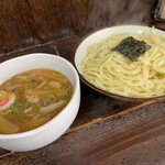 Taishouken - あつもり並
                        麺は茹で上げ前で300グラム
                        湯気がすごい！