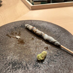 木挽町 とも樹 - さよりの皮の串焼き