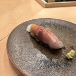 木挽町 とも樹 - 鯖のにぎりの昆布巻