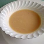 Karumu Hausu - 蕪と人参のスープ。