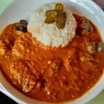 SPICE HOUSE PePe - マサラカレー。色んな部位の鶏肉がゴロゴロと。