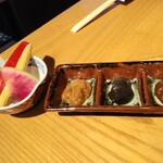 鶏と魚と炭火焼き 燈 - お通し380円