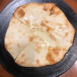 スパイスバザール アチャカナ - 【チーズクルチャ】650円　間違いない