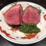 鳥匠 いし井 - 素晴らしきシャラン鴨の素晴らしき火入れの炭火焼♪またパセリのソースが最高なんです！美味しいんです\( ˆoˆ )/こちらでシャラン鴨が食べられた幸せは忘れません！
      