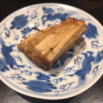 鳥匠 いし井 - これは一言【旨い】無農薬栽培の榎茸の軸のみを仕入れて石井大将が丁寧に焼き上げたこちらはちょっと榎茸の概念が覆されました…
      