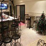 ヴィアート - 【'12/12/12撮影】店内のテーブル席の風景です