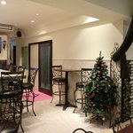 ヴィアート - 【'12/12/12撮影】店内のテーブル席の風景です