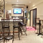 ヴィアート - 【'12/12/12撮影】店内のカウンター席の風景です